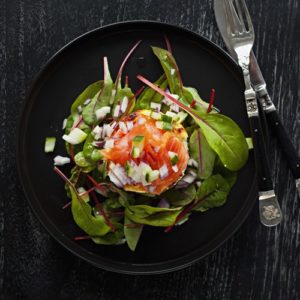 opskrift på urtebagt ricotta med koldrøget færøsk laks