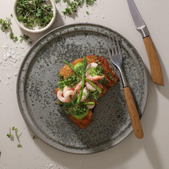 brød med færøske rødspætter og rejer