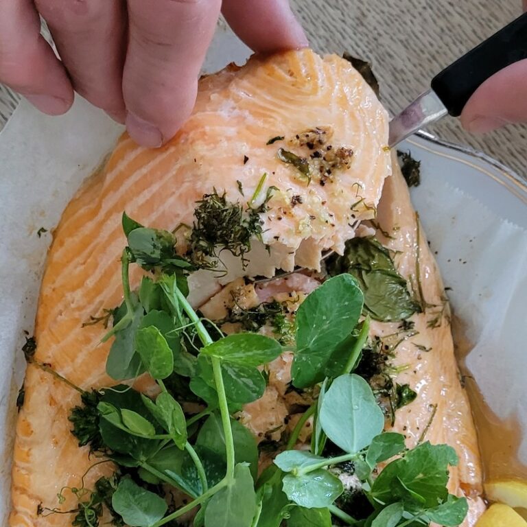 Bagt færøsk lakseside fra Hiddenfjord